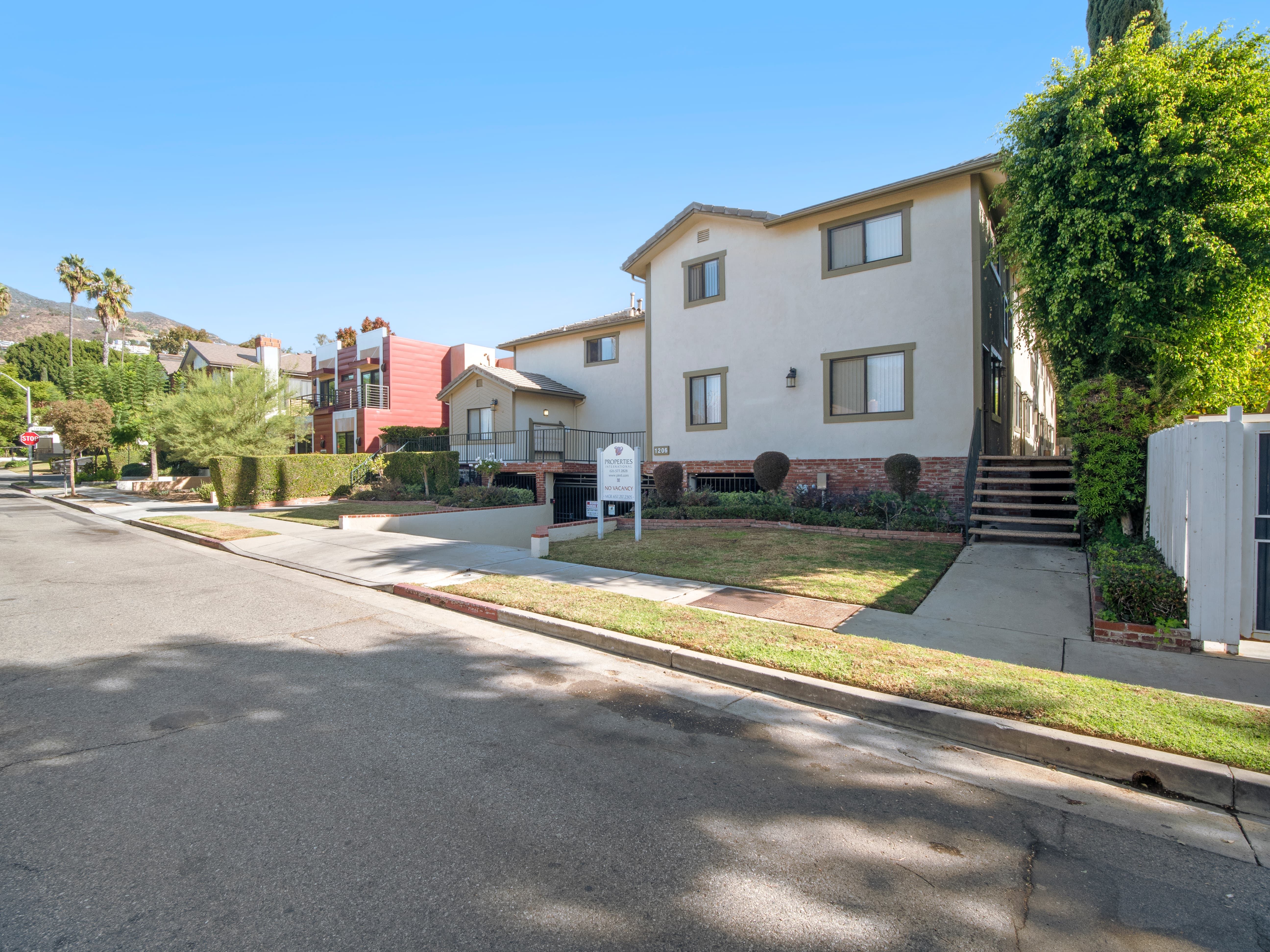 1206-viola-ave-glendale-ca-91202