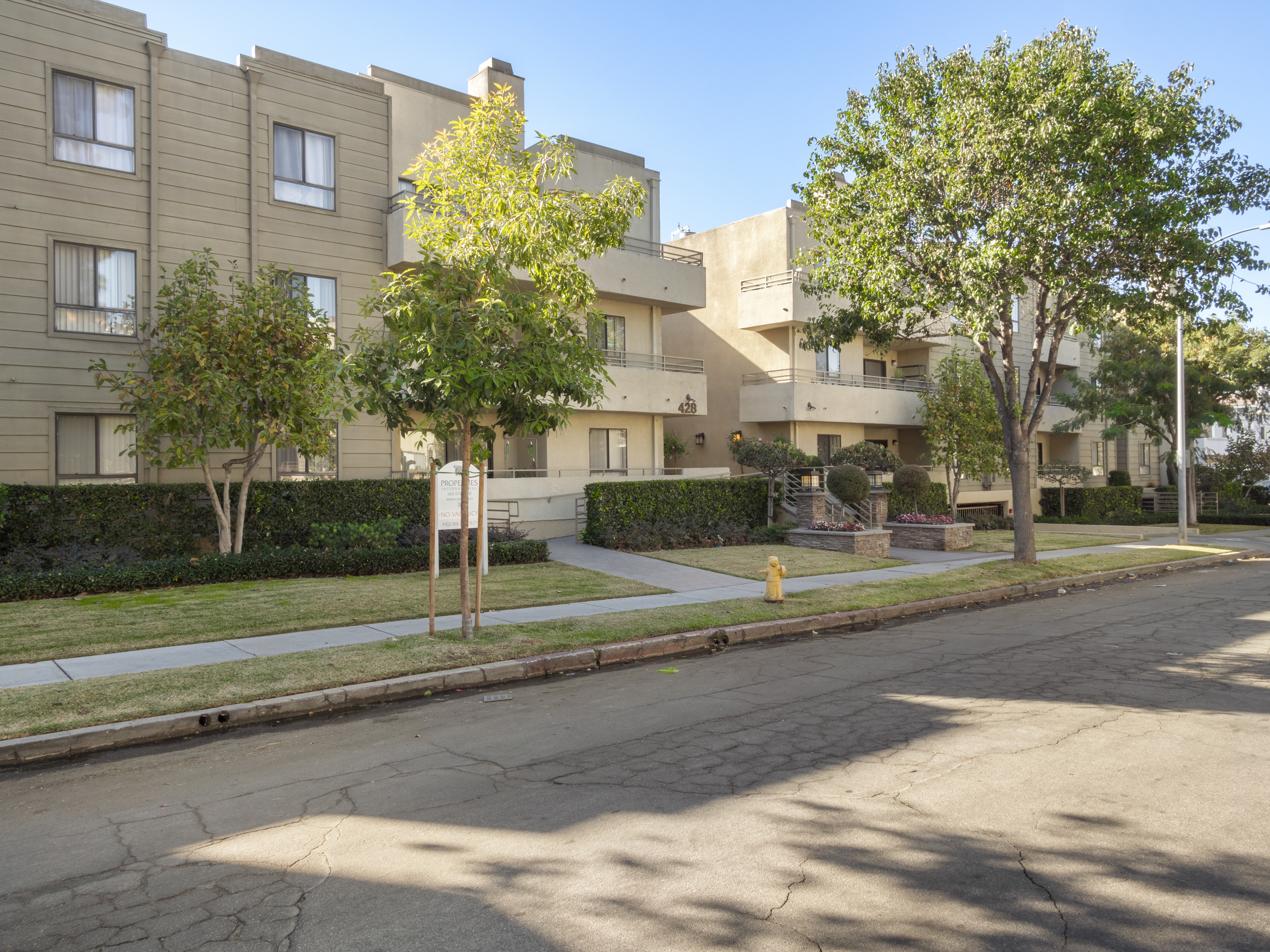 428-hawthorne-st-glendale-ca-91204