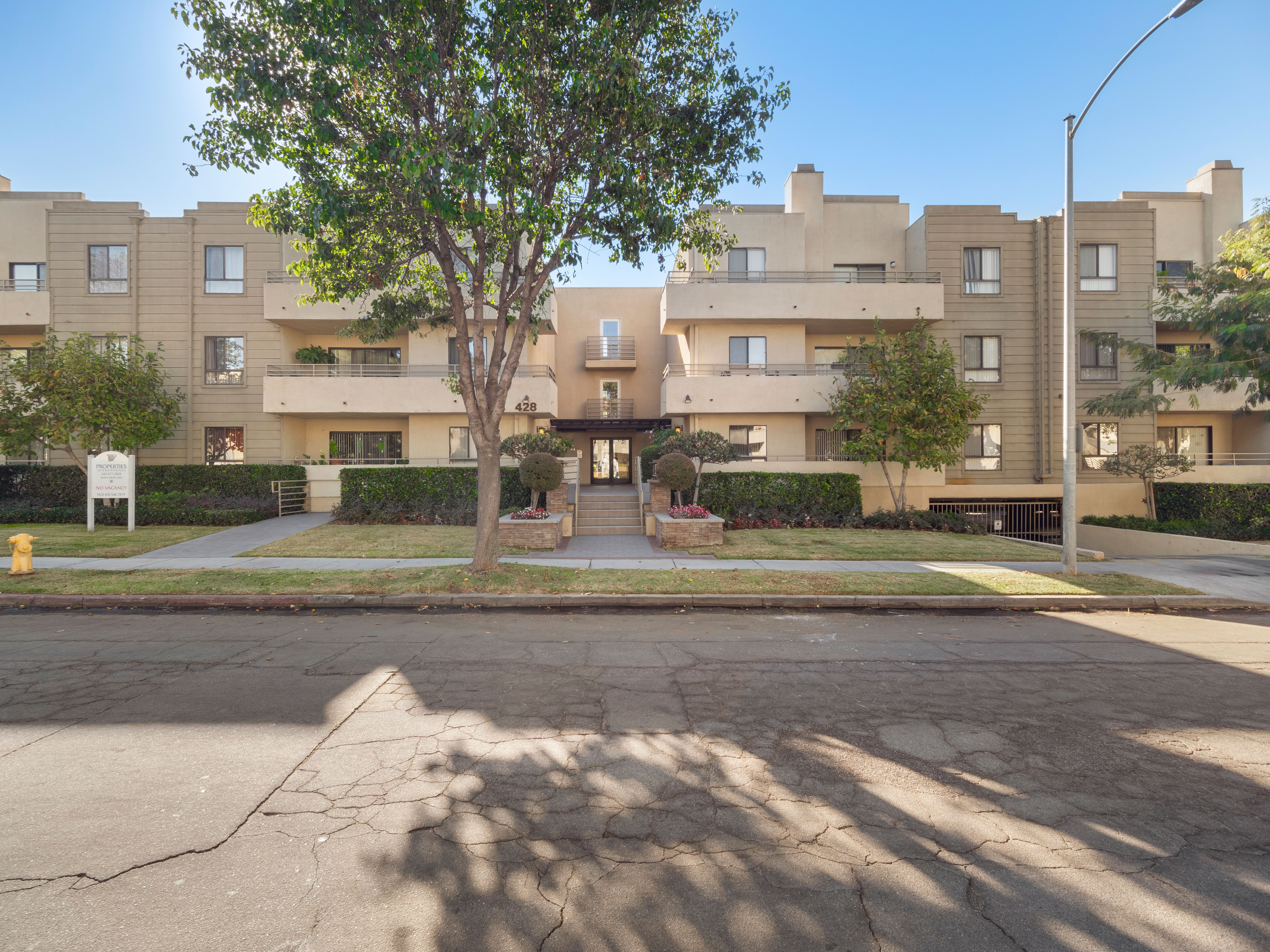 428-hawthorne-st-glendale-ca-91204